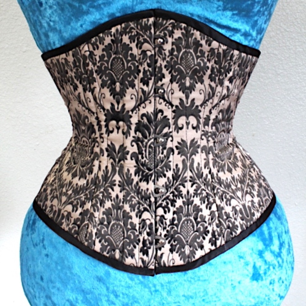 20" Waist cincher corset- Isabella Corsetiere